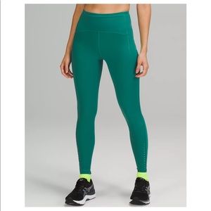 Lululemon Swift Speed High-Rise Tight 28"
Color: Teal Lagoon
Size: 14